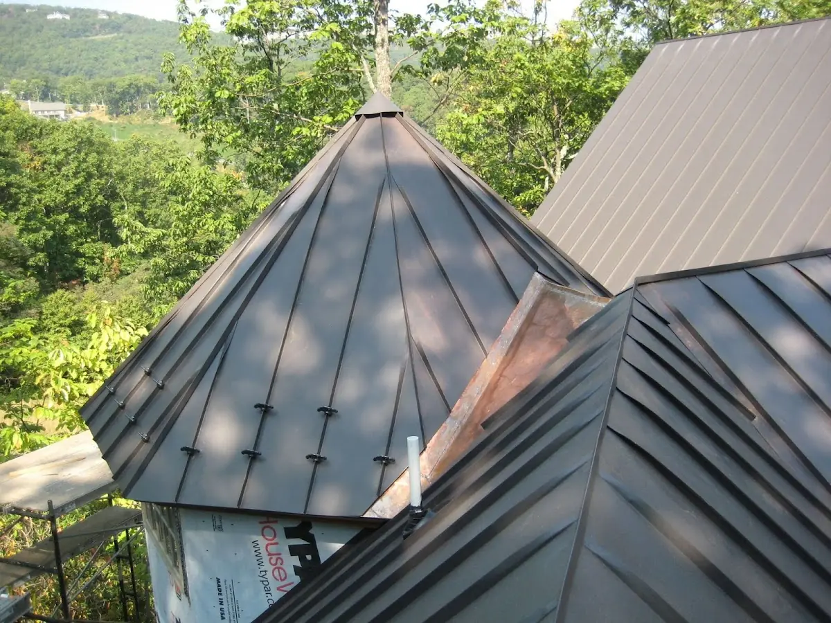 Professional Roof Tarp Installation by Craftsman Roofing in Brandermill